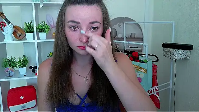  Barbie Kiss  online show from 30, 6, 2026