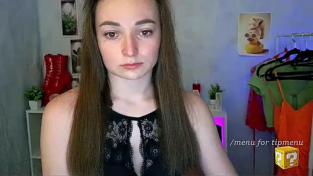  Barbie Kiss  online show from 20, 4, 2026