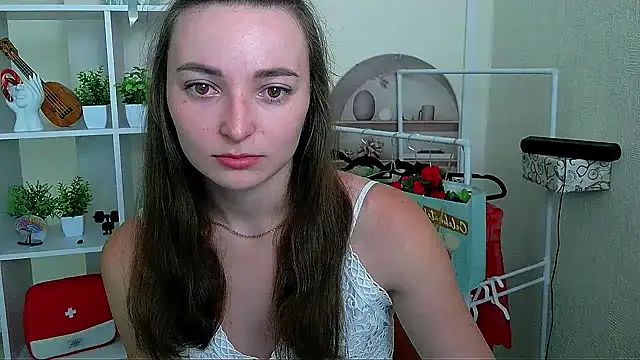 Barbie Kiss  online show from 2, 7, 2026