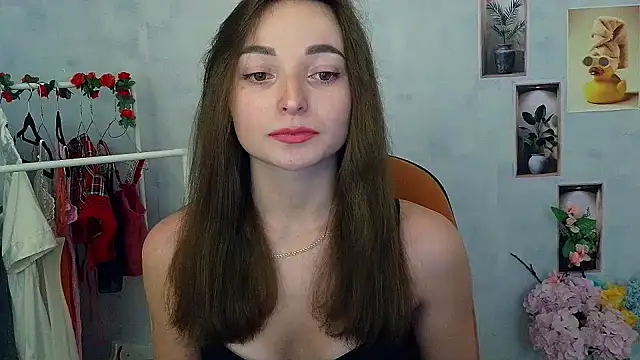  Barbie Kiss  online show from 15, 12, 2025