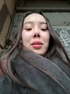Asian Asami online show from 5, 3, 2025