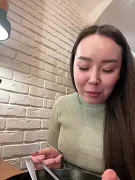 Asian Asami online show from 5, 3, 2025
