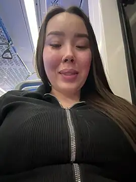 Asian Asami online show from 4, 3, 2025