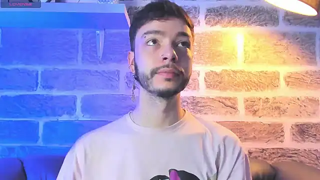 Snapshot of noah_ricci chatting on 5, 11, 2025 noah ricci online show from 5, 11, 2025