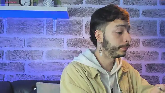 Snapshot of noah_ricci chatting on 14, 11, 2025 noah ricci online show from 14, 11, 2025