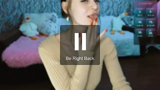 Snapshot of Elfanna chatting on 13, 3, 2025 Elfanna online show from 13, 3, 2025