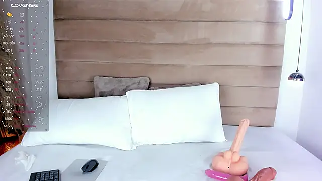 Snapshot of IsabellaJonns chatting on 18, 1, 2025 IsabellaJonns online show from 18, 1, 2025