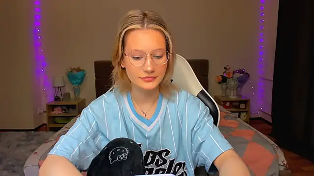 DearLia online show from 10, 9, 2025