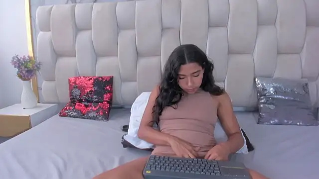 Hanna lens online show from 23, 2, 2026