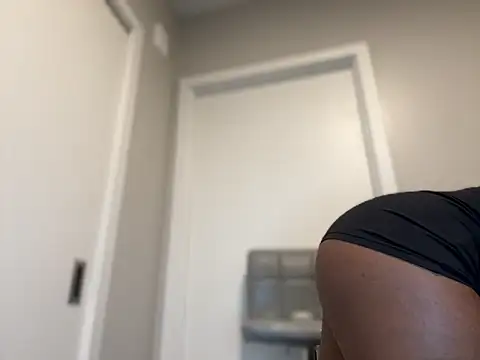 Naomiruty online show from 18, 2, 2025