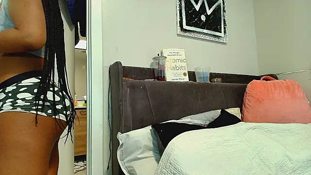 Naomiruty online show from 4, 3, 2026