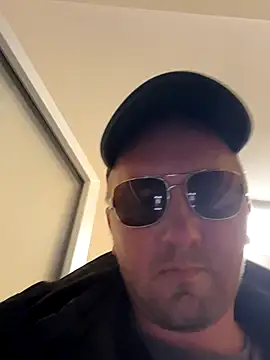 Snapshot of paul_daniel chatting on 18, 10, 2025 paul daniel online show from 18, 10, 2025