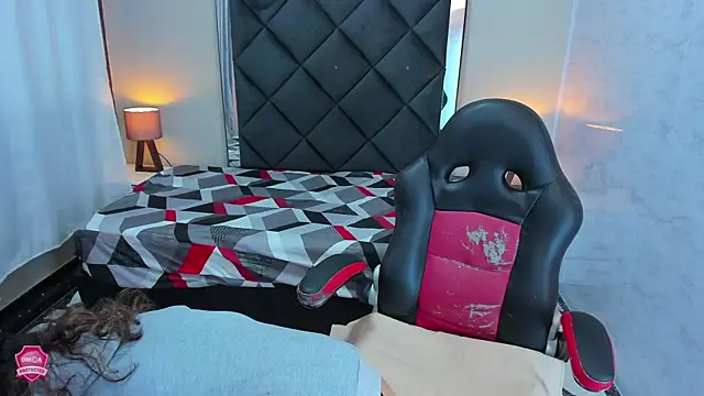 Alicee petite online show from 22, 1, 2025