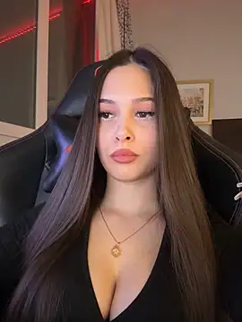 Snapshot of EricaWalls chatting on 8, 2, 2026 EricaWalls online show from 8, 2, 2026