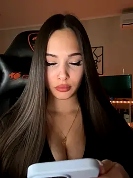 Snapshot of EricaWalls chatting on 12, 9, 2025 EricaWalls online show from 12, 9, 2025
