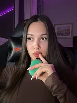 Snapshot of EricaWalls chatting on 23, 11, 2025 EricaWalls online show from 23, 11, 2025