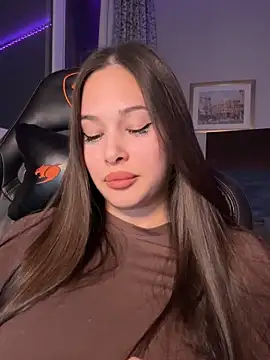 Snapshot of EricaWalls chatting on 11, 11, 2025 EricaWalls online show from 11, 11, 2025