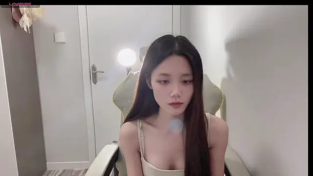 Snapshot of Puff-521 chatting on 26, 11, 2025 Puff-521 online show from 26, 11, 2025