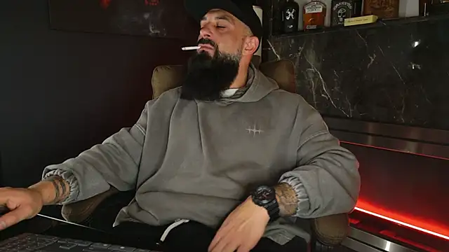 axxelrich  online show from 4, 11, 2025