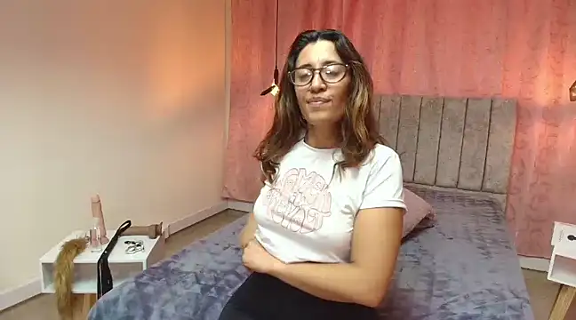 VioletaScott  online show from 18, 2, 2025