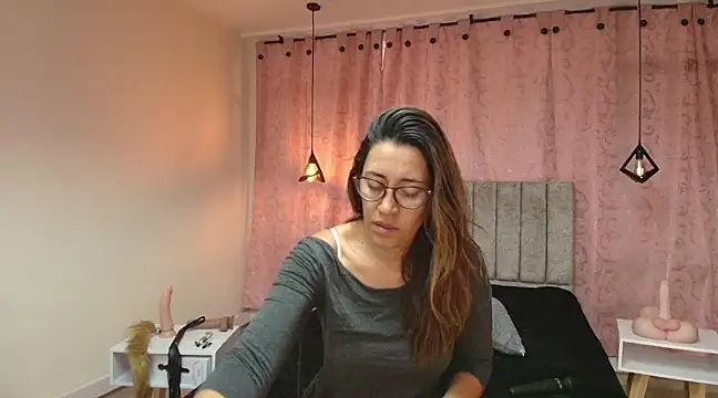 VioletaScott  online show from 13, 2, 2025