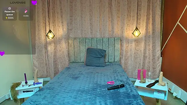 VioletaScott  online show from 5, 11, 2025