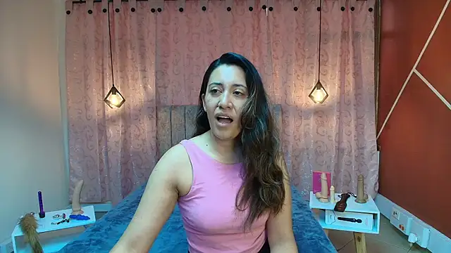 VioletaScott  online show from 18, 11, 2025