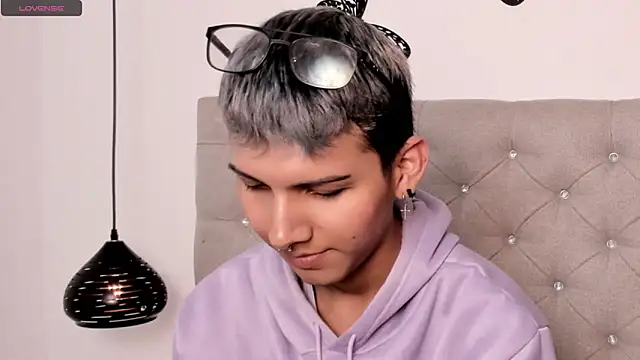 BethGrant 01 online show from 27, 2, 2025