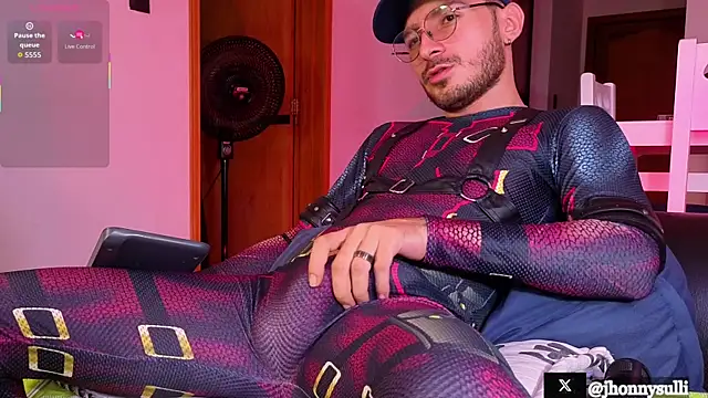 Snapshot of jhonny_sulivan chatting on 30, 10, 2025 jhonny sulivan online show from 30, 10, 2025