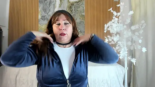 Danna topless online show from 15, 1, 2026