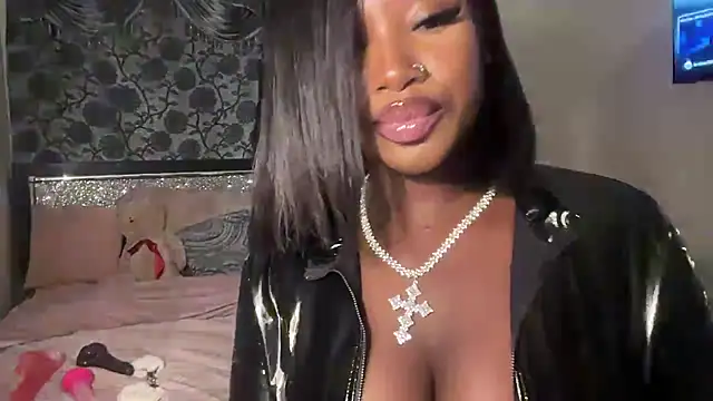 Snapshot of londonsfantasy chatting on 27, 10, 2025 londonsfantasy online show from 27, 10, 2025