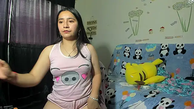 Snapshot of litle_mily_ chatting on 4, 2, 2025 litle mily online show from 4, 2, 2025