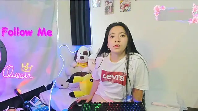 litle mily  online show from 5, 6, 2026
