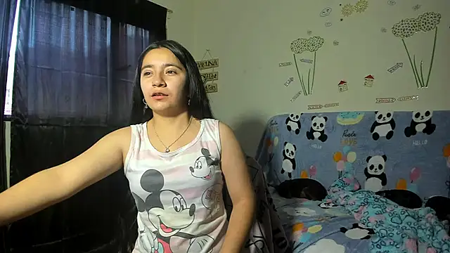 Snapshot of litle_mily_ chatting on 1, 2, 2025 litle mily online show from 1, 2, 2025