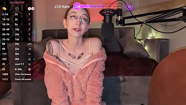 lovelylucyy online show from 8, 2, 2025