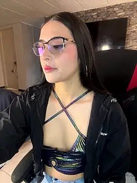 Charlotte greys online show from 9, 1, 2026