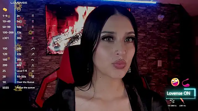 Charlotte greys online show from 13, 4, 2026