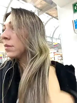 Snapshot of rachellboom chatting on 9, 7, 2026 rachellboom online show from 9, 7, 2026