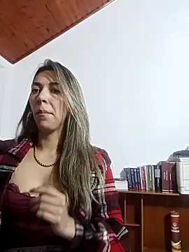 Snapshot of rachellboom chatting on 1, 11, 2025 rachellboom online show from 1, 11, 2025