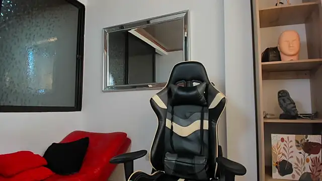 julian wallace online show from 10, 2, 2026