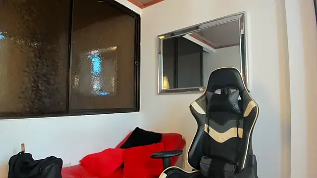 julian wallace online show from 28, 2, 2026