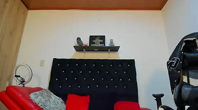 julian wallace online show from 26, 2, 2025