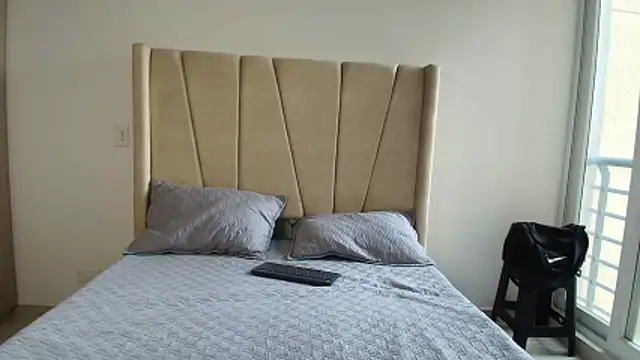 julian wallace online show from 19, 2, 2026