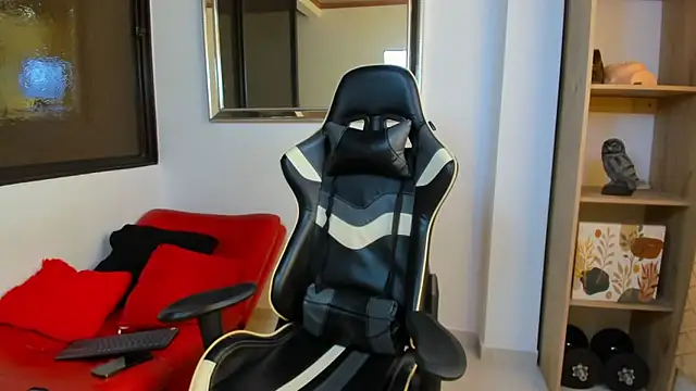 julian wallace online show from 4, 2, 2026