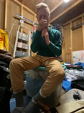 bentoverblonde online show from 24, 10, 2025