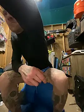 bentoverblonde online show from 2, 11, 2025