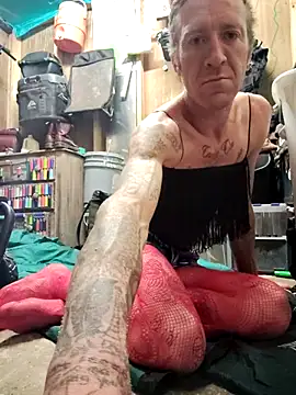 bentoverblonde online show from 29, 10, 2025