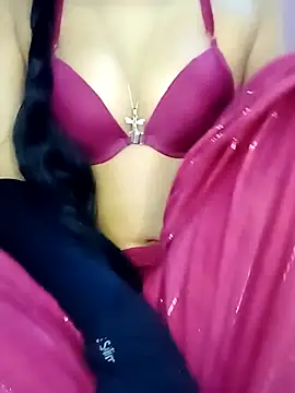 Snapshot of L_ucy1 chatting on 8, 1, 2025 L ucy1 online show from 8, 1, 2025