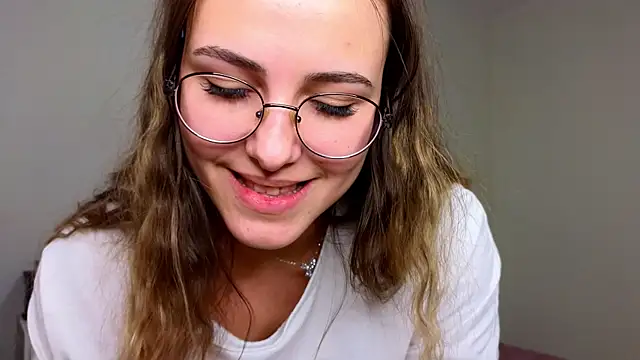 sophia euphoriaa online show from 17, 2, 2025