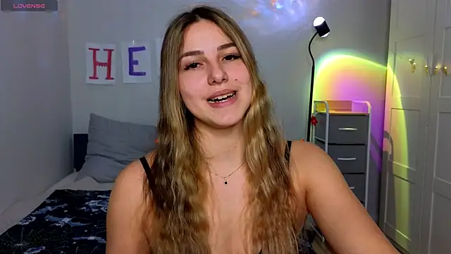 sophia euphoriaa online show from 2, 12, 2025